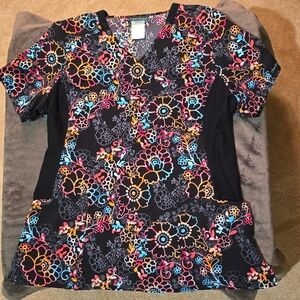 Women's Cherokee scrub top, M